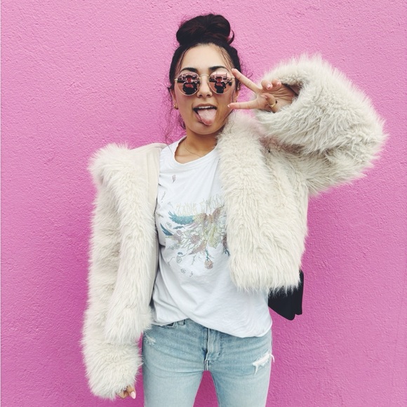 Meet your Posher, Jenny - Picture 1 of 1